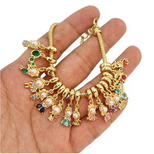 BC1540 Pulsera Elegante con Cadena de Serpiente y Dije de Princesa de la Sirenita, Rapunzel y Cenicienta, Chapada en Oro de 18k con Circonitas Cúbicas para Mujer - Product Image 2