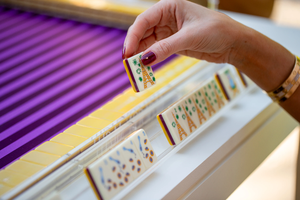 Mahjong de Lujo Tallado a Mano, 3 Capas de Acrílico, 160 Piezas, Rosa, Azul Perla, Regalo Personalizado - Product Image 6