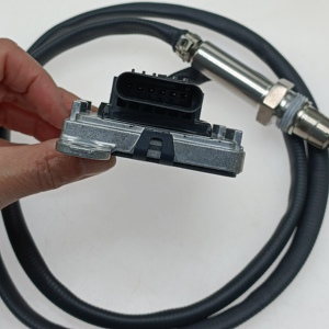 Sensore Nox TB 12V SNS794B 04L907807EC Progettato per Audi Q2 Seat Ateca <span class=keywords><strong>Skoda</strong></span> <span class=keywords><strong>Karoq</strong></span> VW Golf T Roc Controllo Emissioni - Product Image 2