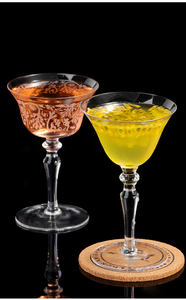 Verre à cocktail créatif triangle ivre d'été style fleur torréfiée verre à cocktail martini frais et simple - Product Image 6