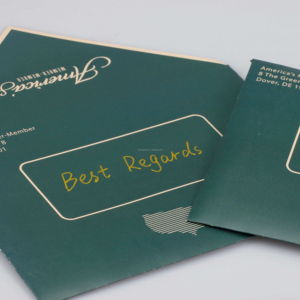 Sobres Verdes Personalizados de Alta Calidad para Invitaciones, con Estampado Dorado y Acabado Brillante, Sobres de Agradecimiento - Product Image 1