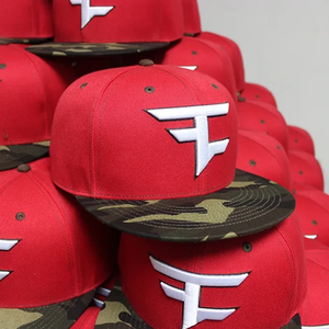 Gorra Snapback Roja de 6 Paneles con Logotipo Bordado en 3D Personalizado en Blanco, Visera de Camuflaje, Estilo Urbano Unisex - Product Image 6