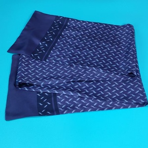 Cravate pour <span class=keywords><strong>homme</strong></span> en sergé de <span class=keywords><strong>soie</strong></span> formelle pourpre Cravate pour <span class=keywords><strong>homme</strong></span> Écharpe <span class=keywords><strong>Ascot</strong></span> noire florale de mariage - Product Image 4