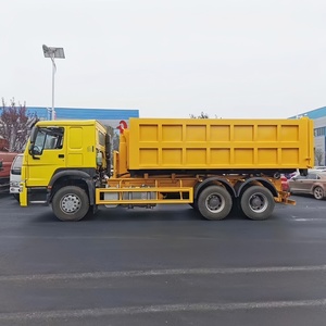 Camion à benne basculante Sino Howo 6X4 à bras articulé pour déchets, véhicule à conteneurs amovibles - Product Image 4