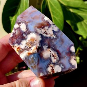Vente en gros d'agates bleues naturelles de haute qualité, pierres de quartz de forme libre pour la guérison, artisanat en cristal pour la décoration de la maison et le Feng Shui - Product Image 2