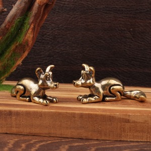Figurine de chien en laiton, animal du zodiaque, objet décoratif artisanal, style vintage, décoration d'intérieur - Product Image 1