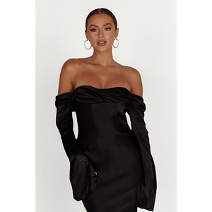 Nuevo Vestido Maxi Personalizable de Alta Calidad y Económico con Hombros Descubiertos y Cuello Tipo Capucha - Negro 2024 - Product Image 3