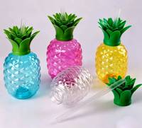 Nieuwe mode BPA-vrije draagbare aardbeivormige ananas 500ml plastic fruitsap drinkfles
