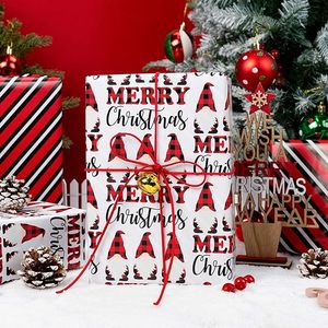 Papel de regalo navideño con diseño de gnomos navideños, papel de regalo con estampado de Feliz Navidad para las fiestas de Año Nuevo, papel de regalo rojo y blanco. - Product Image 2