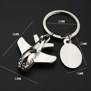 ห่วงโซ่กุญแจเครื่องบินโมเดลรถพวงกุญแจโลหะสุดสร้างสรรค์จี้รูปเครื่องบินของขวัญสุดโปรดของเด็กผู้ชาย - Product Image 6