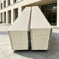 Panneau isolant en PU pour façade moderne, texture côtelée blanche, revêtement mural en métal sculpté, bardage pour l'extérieur des maisons