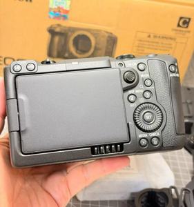Caméra cinéma plein format Canon EOS C50 d'occasion, en promotion, prête à être expédiée, monture RF, RAW Cinéma 7K, Dual Pixel AF II, 4K - Product Image 4