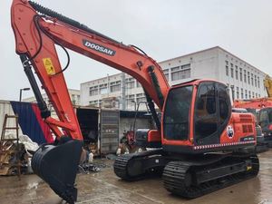 Excavadora Hidráulica Usada Doosan DX140-9C de 14 Toneladas con Motor y Caja de Cambios, 400 Horas, Certificación CE - Product Image 2