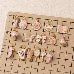 Abalorios de Estilo Rococó Rosa para Decoración de Habitaciones |   Colgantes de latón chapado en oro de 18K con esmalte rosa vintage, con diseños de ballet, llave, tetera y abanico, para fabricación de joyas DIY - Product Image 4