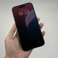 Smartphone iPhone 15 Pro Max 256/512GB 6.7 Pollici 48MP Sbloccato 5G Ricondizionato Versione USA con Accessori
