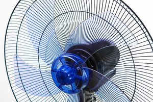<span class=keywords><strong>Ventilador</strong></span> de Pedestal Portátil de 16 Pulgadas <span class=keywords><strong>con</strong></span> Nebulización de <span class=keywords><strong>Agua</strong></span>, Control Mecánico, Plástico, para Uso Doméstico y Hotelero - Product Image 2