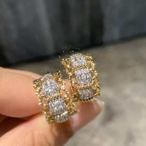 อาซูโอ 18K เครื่องประดับวินเทจ ทองคำแท้ Au750 เพชรธรรมชาติแท้ ต่างหูแบบตะขอเกี่ยวแฟชั่น ของขวัญสำหรับสุภาพสตรี สวมใส่ได้ทุกวัน - Product Image 2
