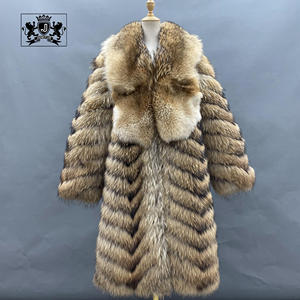 Cappotto Invernale Oversize di Lusso Janefur <span class=keywords><strong>con</strong></span> Grande Collo in Pelliccia di Lupo Naturale e Pelliccia di Procione - Product Image 3