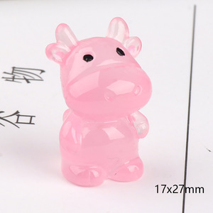 Miniatures d'animaux en résine peintes à la main, écologiques et populaires, ornements en résine qui brillent dans le noir, breloques en résine pour coques de téléphone - Product Image 5