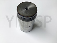 YNRSP 132890A1 Axe supérieur de bras oscillant de tour vers châssis 292385A1 Axe pour pièces d'équipement lourd 580L 580M
