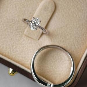 Ensemble de mariage et de fiançailles avec diamant de laboratoire taille ovale, or blanc 14K/18K plaqué rhodium, certifié IGI, 1,00-1,25 CT - Product Image 3