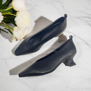 Chaussures habillées pour femme en cuir de vachette véritable, à enfiler, talon chaton 5 cm, pour l'été, idéales pour les réunions d'affaires et le bureau, personnalisables avec logo, directement de l'usine. - Product Image 1