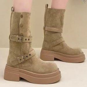 Botas largas de alta calidad, modernas y versátiles para las temporadas de otoño e invierno. Superficie de cuero, botas largas cómodas. - Product Image 5