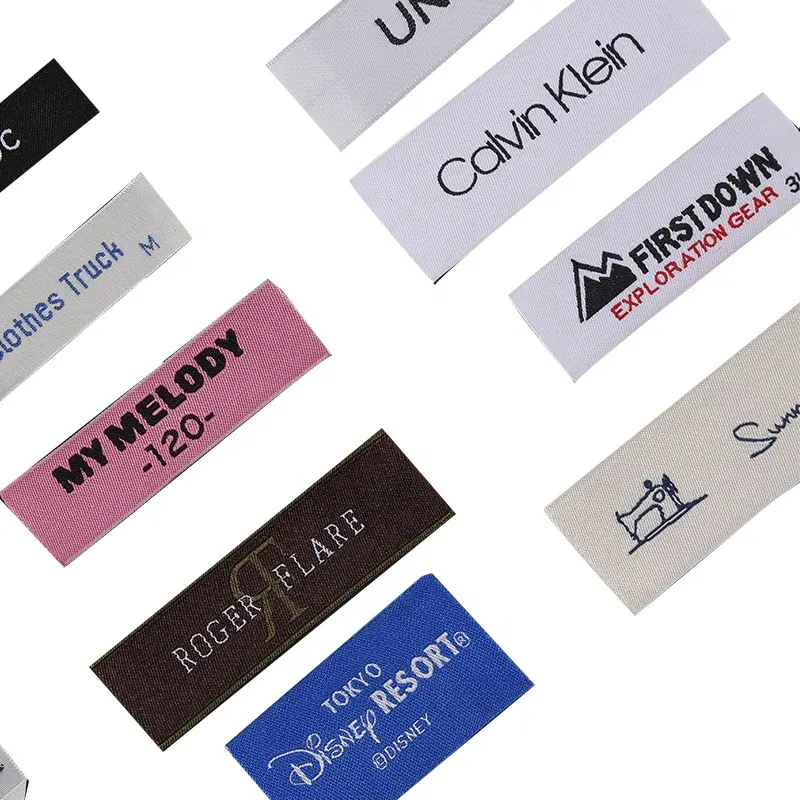 Etichette e etichette per indumenti ad alta densità personalizzate del produttore di fabbrica per abbigliamento, camicie, borse e cappelli