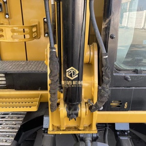 Excavatrice CAT 305.5E d'occasion de haute qualité, 5,5 tonnes, petite machinerie de construction pour l'aménagement paysager, municipal et agricole, en bon état - Product Image 2
