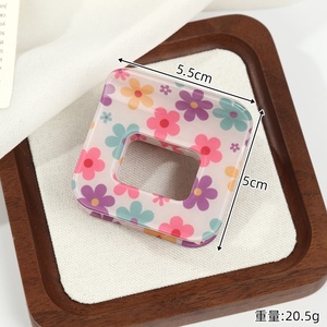 Pinza de Pelo con Diseño Floral Cuadrado, Estilo Fresco y Moderno, Accesorios para el Cabello con Estampado Floral Completo para Niñas - Product Image 3