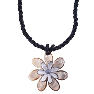 Collares Hawaianos de Madreperla, Collar de Concha Doble Tiare, Estilo Polinesio con Cuerda de Cuentas - Product Image 4