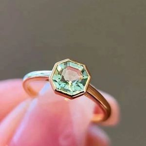 ซินฟลาย ขายส่ง แหวนทองคำแท้ 18k ประดับพลอยทัวร์มาลีนสีเขียวมิ้นท์ - Product Image 2