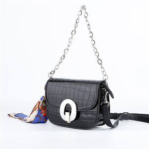 ZB345缅甸工厂0关税时尚名牌皮包休闲女专利pu鳄鱼翻盖派对斜挎包带围巾 - Product Image 2