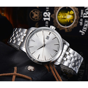 Montre-bracelet à quartz pour homme en acier inoxydable, tendance, avec grand cadran chronographe minimaliste à trois aiguilles de 40,5 mm - Product Image 2