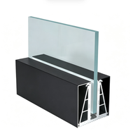 Profil de base de support de garde-corps de balcon en aluminium noir sur mesure pour terrasse et balcon en bord de piscine