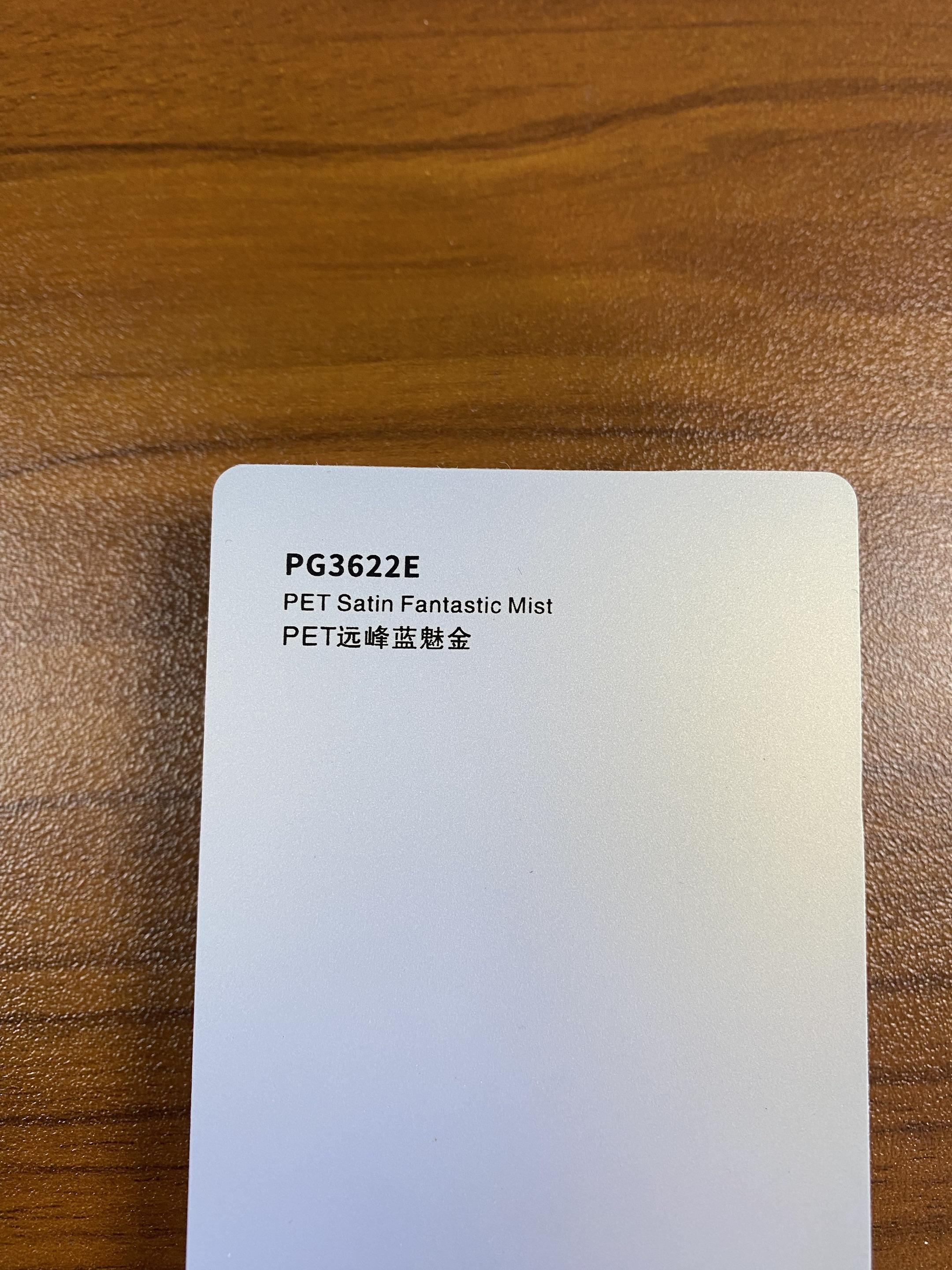 ARIIEX _ PG3622E _ PET Brume fantastique satinée