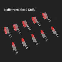 Vente en gros en vrac Nouveaux accessoires de décoration pour ongles en alliage métallique 3D, couteaux sanglants d'Halloween, breloques gothiques pour ongles en forme de couteau punk
