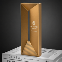 Trophée métallique moderne personnalisé par Noble Manufacturer pour les récompenses d'entreprise, la reconnaissance des employés et les prix de compétition