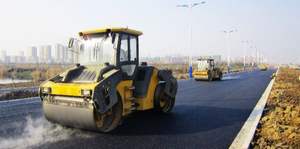 Rullo Compattatore Stradale a Doppio Tamburo da <span class=keywords><strong>7</strong></span> Tonnellate, Motore da 82kW 110hp, Forza Centrifuga Massima di 79kN per Compattazione di Asfalto e Pavimentazioni - Product Image 5