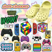 Vente en gros personnalisée bricolage amusant jeu sur sabot sandale accessoires jeu pad chaussures décorations pour les amateurs de jeux breloques de chaussures pour les enfants