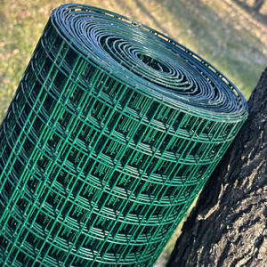 Malla de Alambre Soldada Recubierta de PVC Verde, Rollo de 48 x 100 Pulgadas, Calibre 19, Material de Acero con Acabado Galvanizado, Estilo de Tejido Liso, Gran Venta - Product Image 2