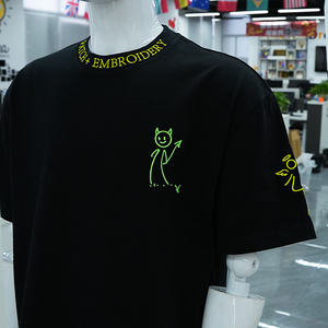 Camiseta de Algodón 100% de Alta Calidad Personalizada 305G con Bordado 3D, Bordado Chenille, Bordado Tipo Toalla, Hombros Caídos, Talla Grande para Hombre - Product Image 3