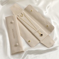 Pochette à bijoux portable en microfibre rose/gris/blanc de luxe avec logo personnalisé et fermeture à bouton pour présentoir de colliers