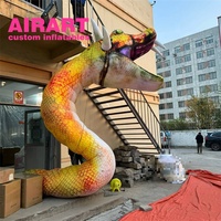 Décoration suspendue pour scène, serpent gonflable réaliste à vendre