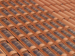 Dernières tuiles solaires colorées BIPV à technologie HJT, panneaux solaires intégrés au toit 50W 60W 80W pour tuiles solaires courbées sur mesure - Product Image 4