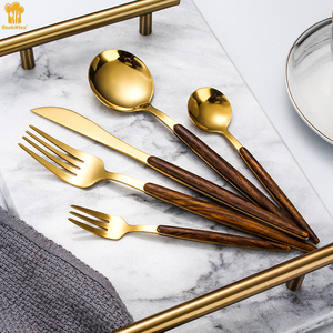 LEHAO, nuevo diseño, nórdico, portugués, vintage, mango de grano de madera, acero inoxidable, juego de cubiertos dorados, cuchara, tenedor, juego de <span class=keywords><strong>cuberteria</strong></span> - Product Image 4