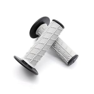 Poignée de guidon de moto en TPU antidérapante cylindrique universelle pour vélos de sport rétro - Product Image 1