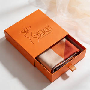 Boîte à tiroir en carton rigide de luxe avec impression de logo personnalisé, gaufrage, pour emballer des bijoux, des sous-vêtements, des chaussettes, des foulards en soie, boîte coulissante - Product Image 1