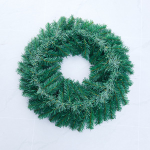 Guirnalda de Ratán de Diferentes Tamaños para Decoración Navideña, Guirnalda Artificial de Hojas Verdes Suaves para Decoración de Fiestas y Bodas - Product Image 4