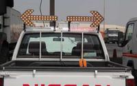 Prix d'usine Flèche personnalisée L'énergie solaire Led Direction Construction Road Work Panneau de signalisation